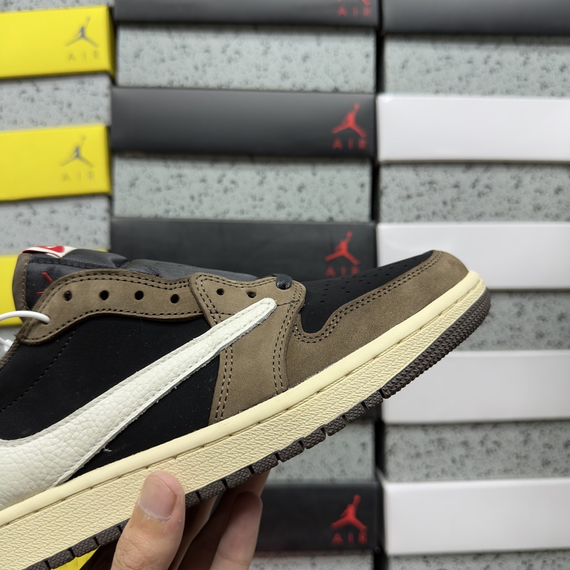 Travis Scott Reverse Swoosh Sneakers 8