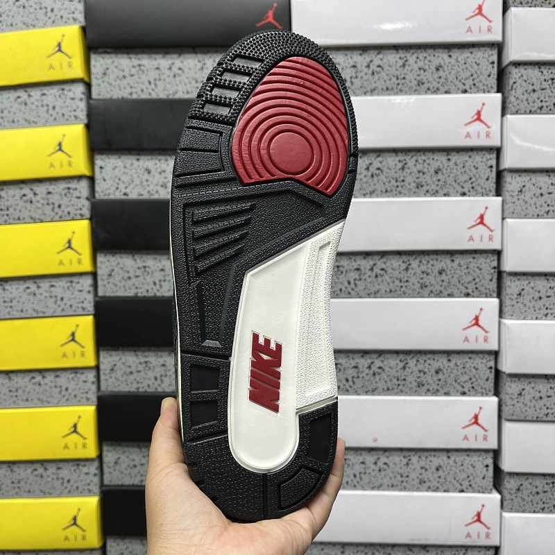 Air Jordan 3 · 4