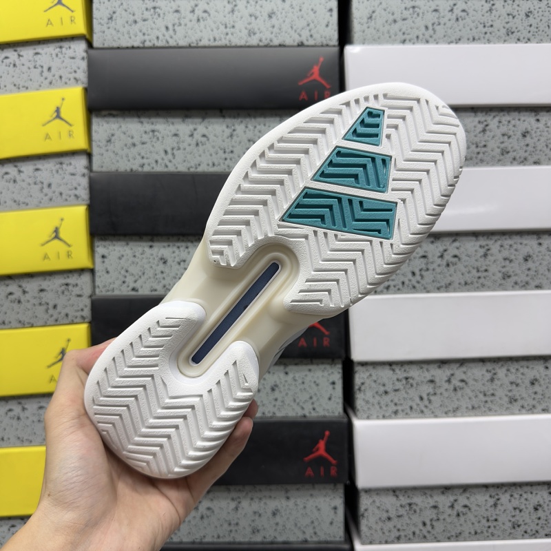 Adizero Ubersonic 5 M