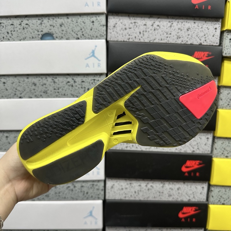 Adizero Adios 4M 2