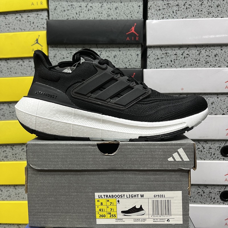 Ultraboost Light 9