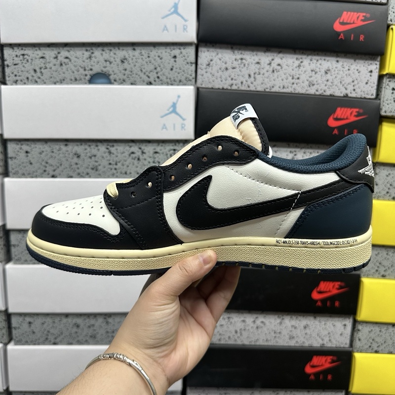 Jordan 1 Sneakers 9