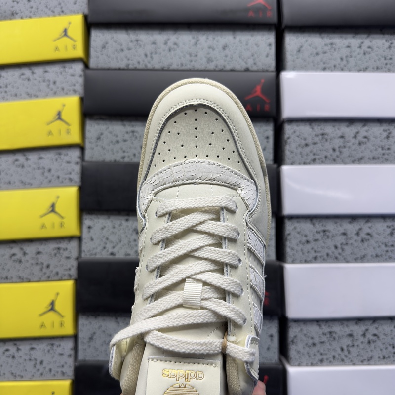 Forum 84 Low 5