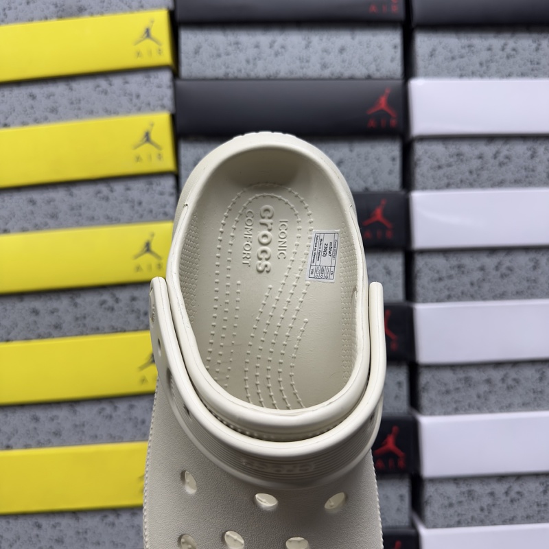 Crocs M3-m7 · 4