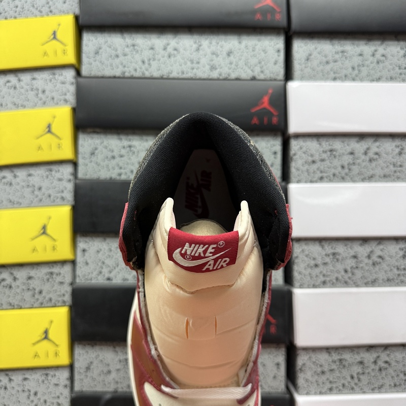 Jordan 1 Sneakers 4