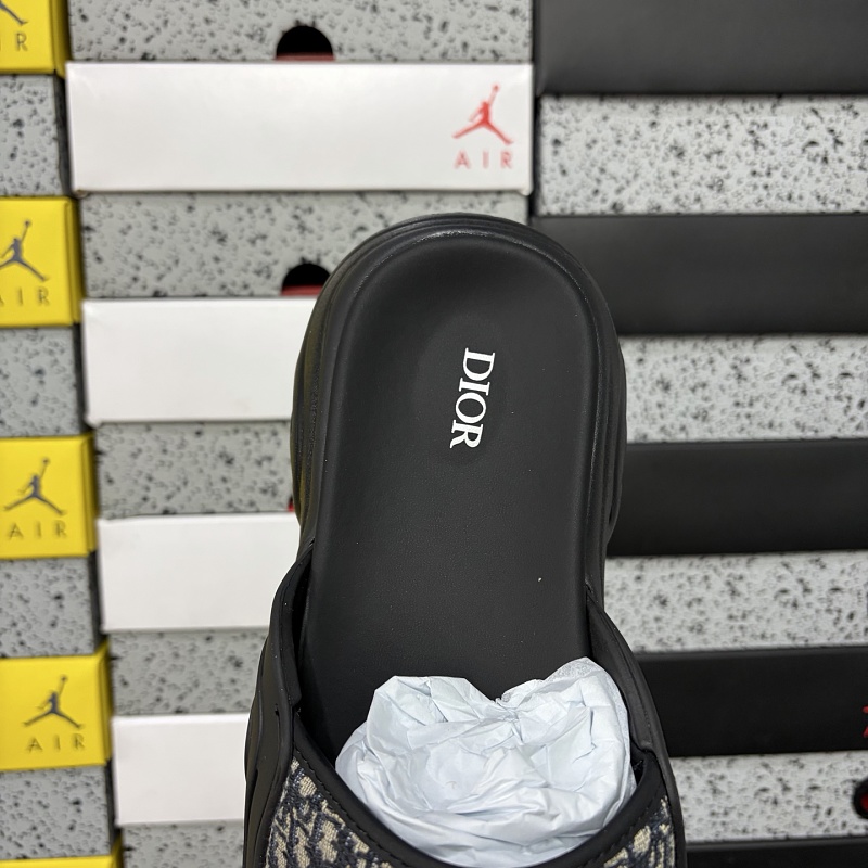 Slippers Slippers 001 · 5