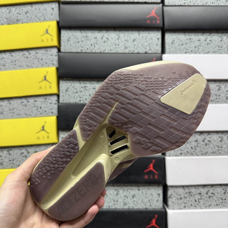Adizero Adios 4M