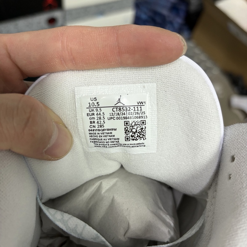 Jordan 3 Sneakers