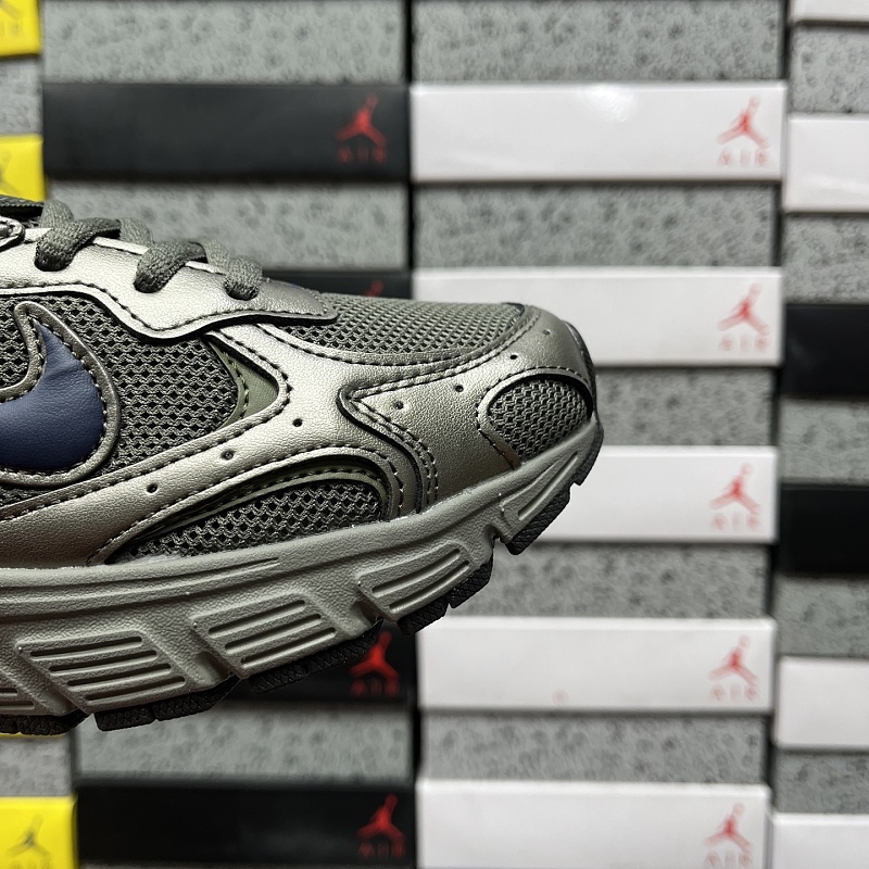 Nike Vomero 8