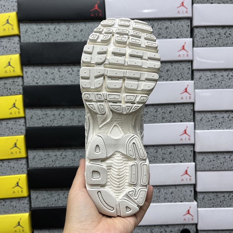 Air Max Moto 2K 4