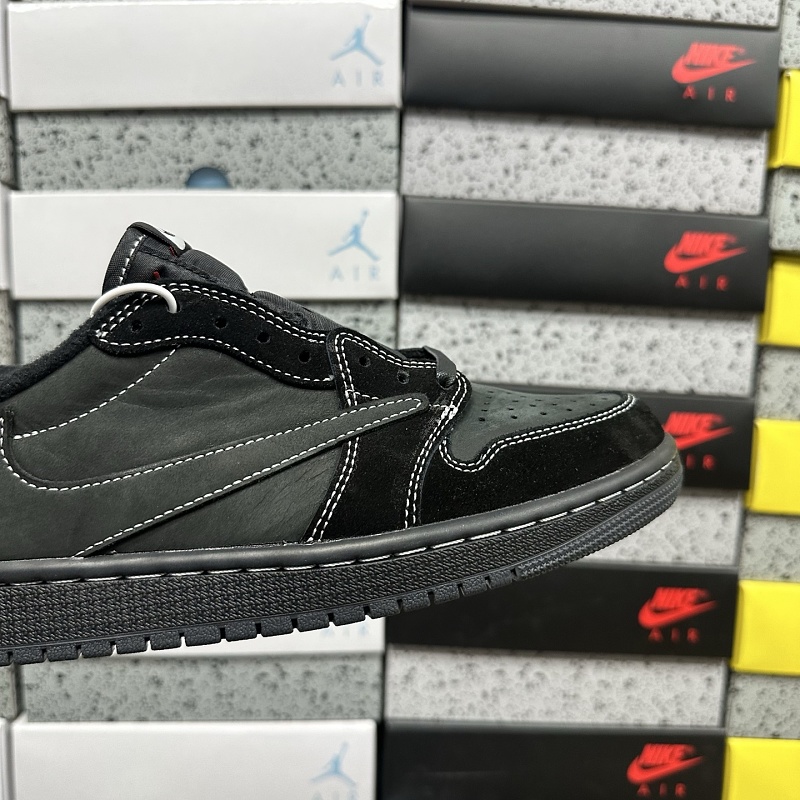 Travis Scott Reverse Swoosh Sneakers · 6
