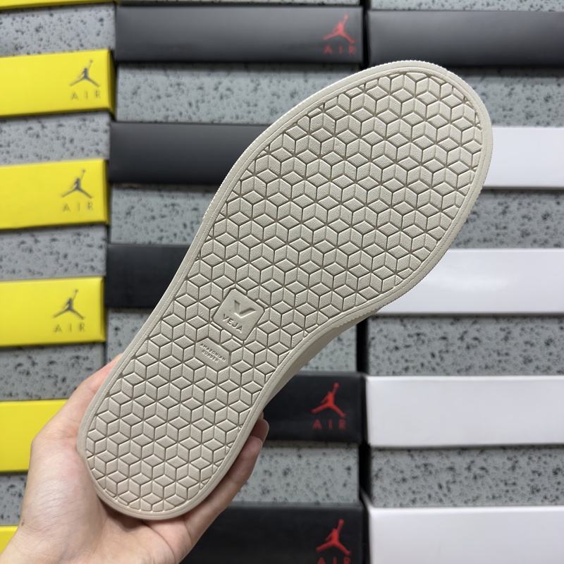 Veja Leather Extra Sneakers