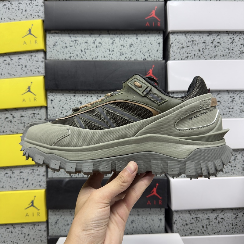 300 Trailgrip Gore-Tex 818 · 3