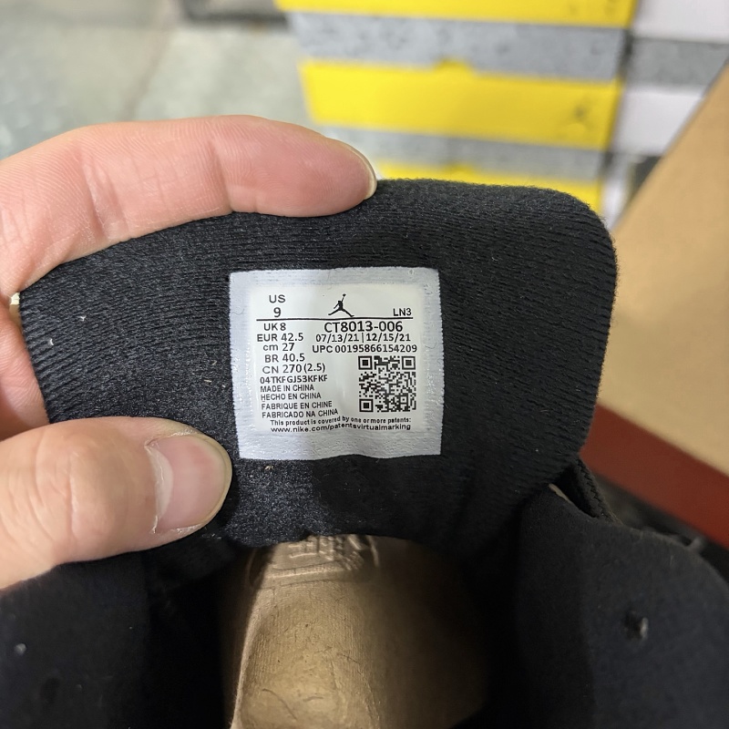 Jordan 12 Sneakers