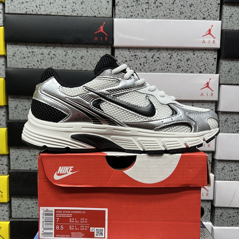 Nike Vomero 9