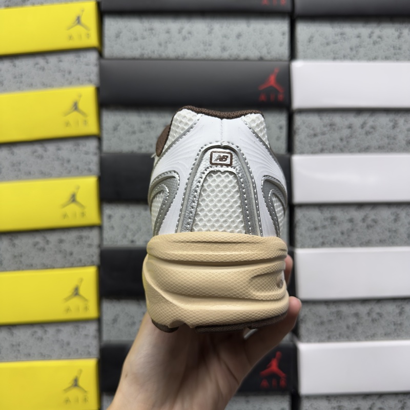 New Balance 740 Sneakers · 2