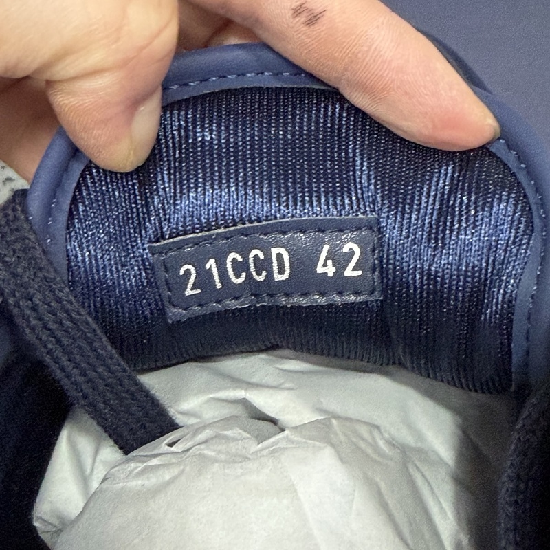Dior B28 Sneakers