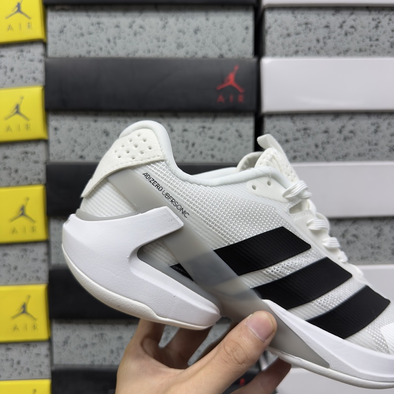 Adizero Ubersonic 5 M 6