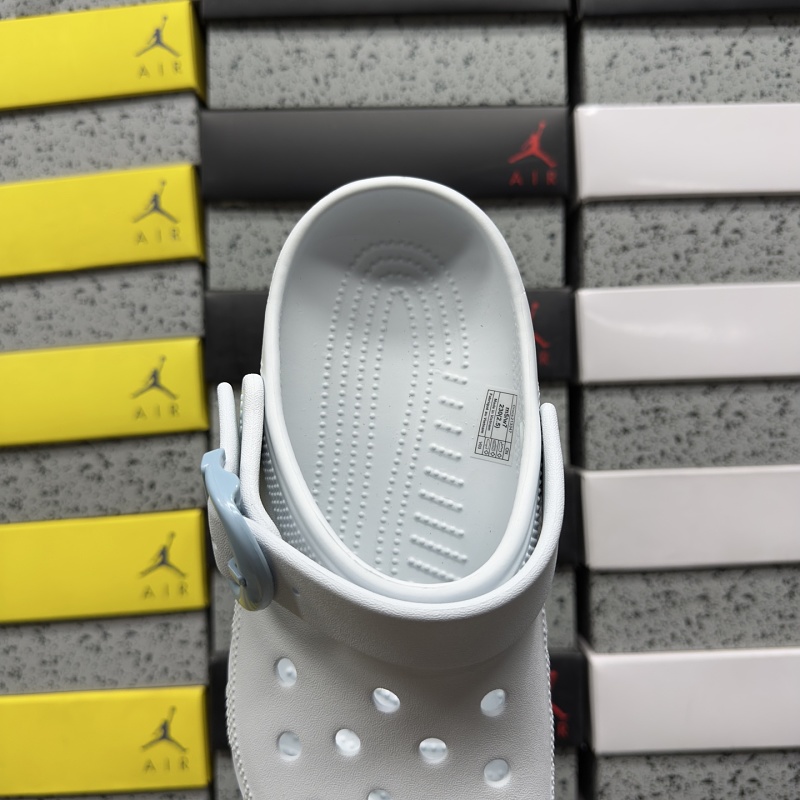 Crocs M3-m7 · 4