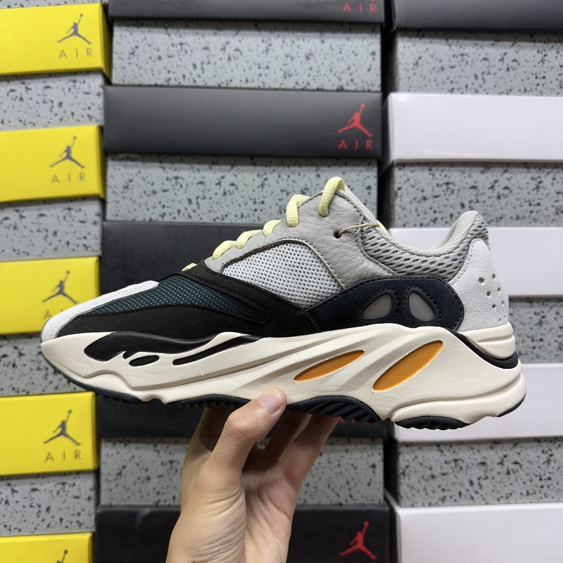 Yeezy 700 3