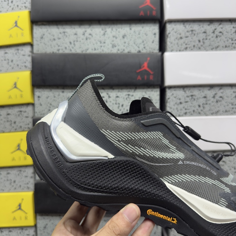 Holo Peak · 6