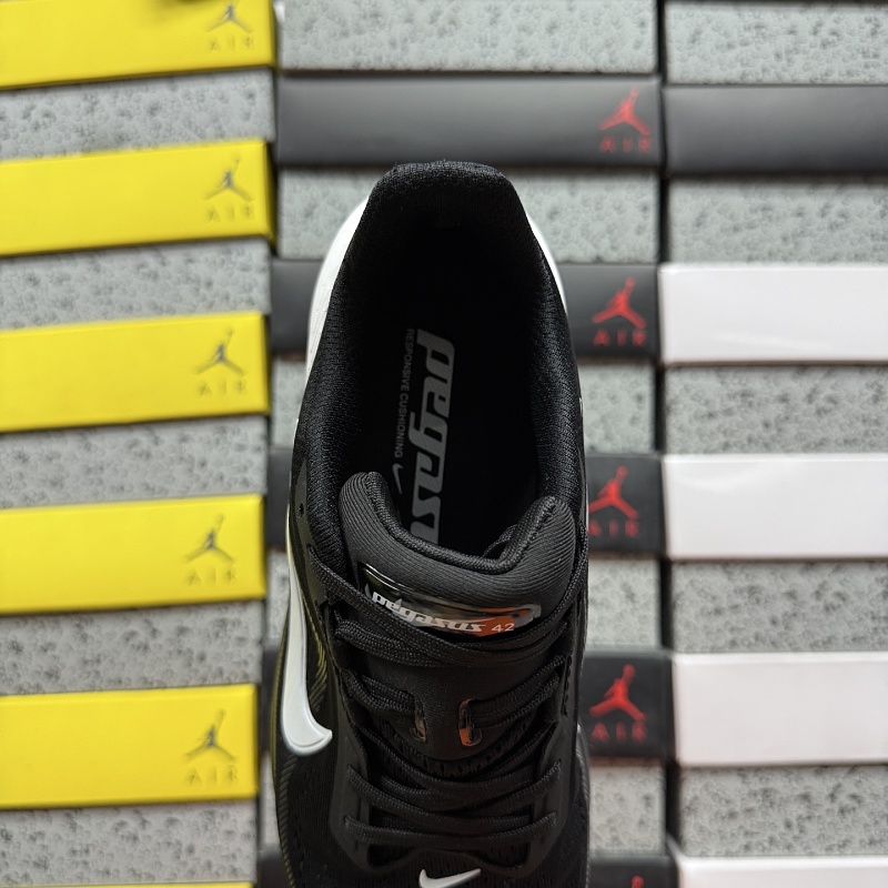 Zoom Pegasus 42 4