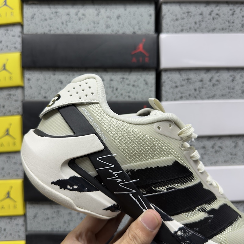 Adizero Ubersonic 5 M 6
