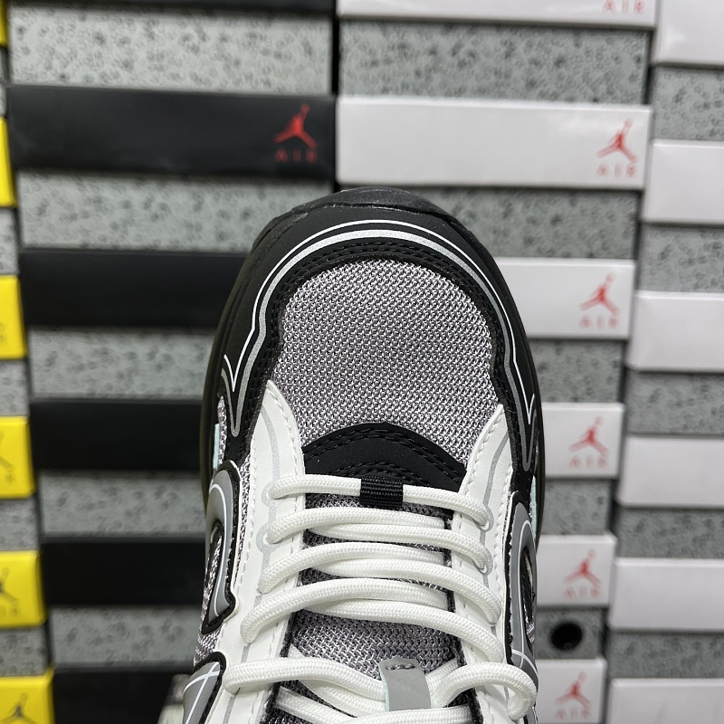 Dior B30 Sneakers · Black White Gray 5