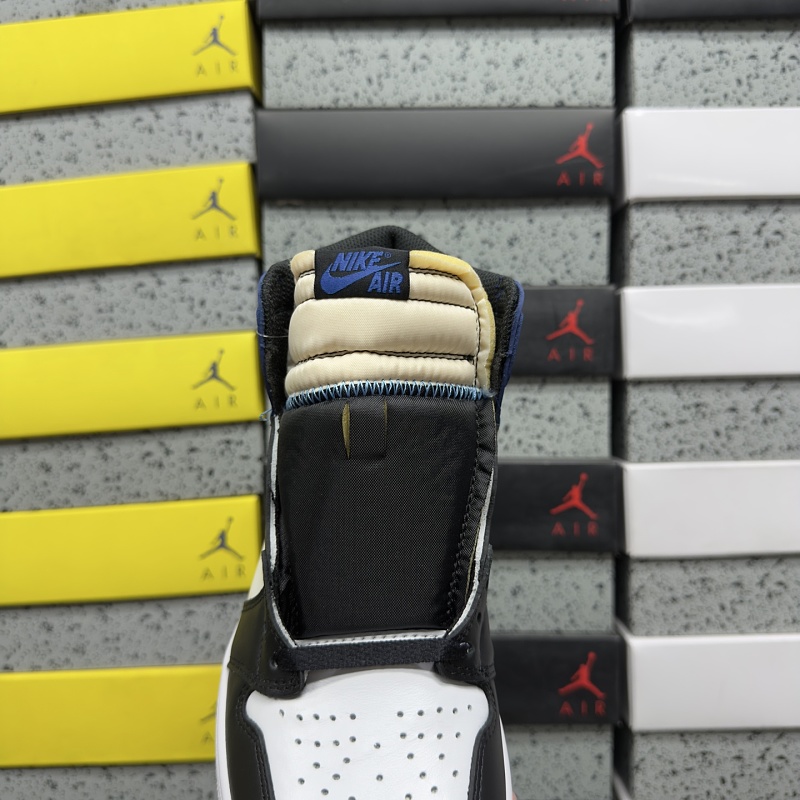 Jordan 1 Sneakers 4