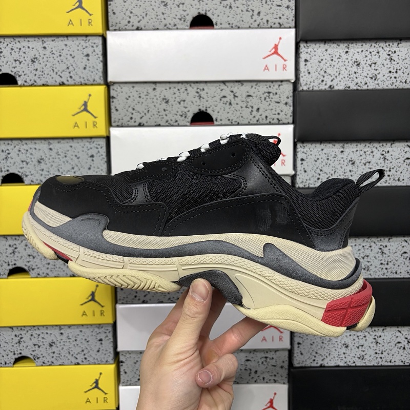 Triple S 1000 · 4