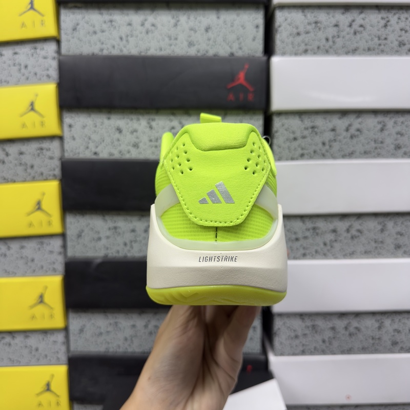 Adizero Ubersonic 5 M 2