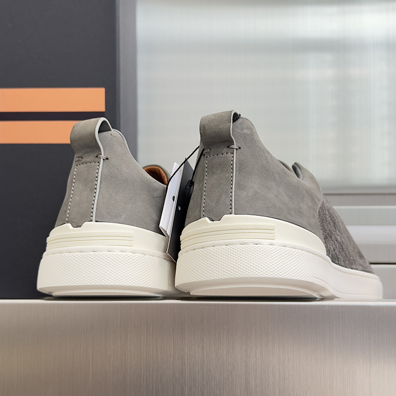 Men's Casual Skateboard Sneakers · White · 2