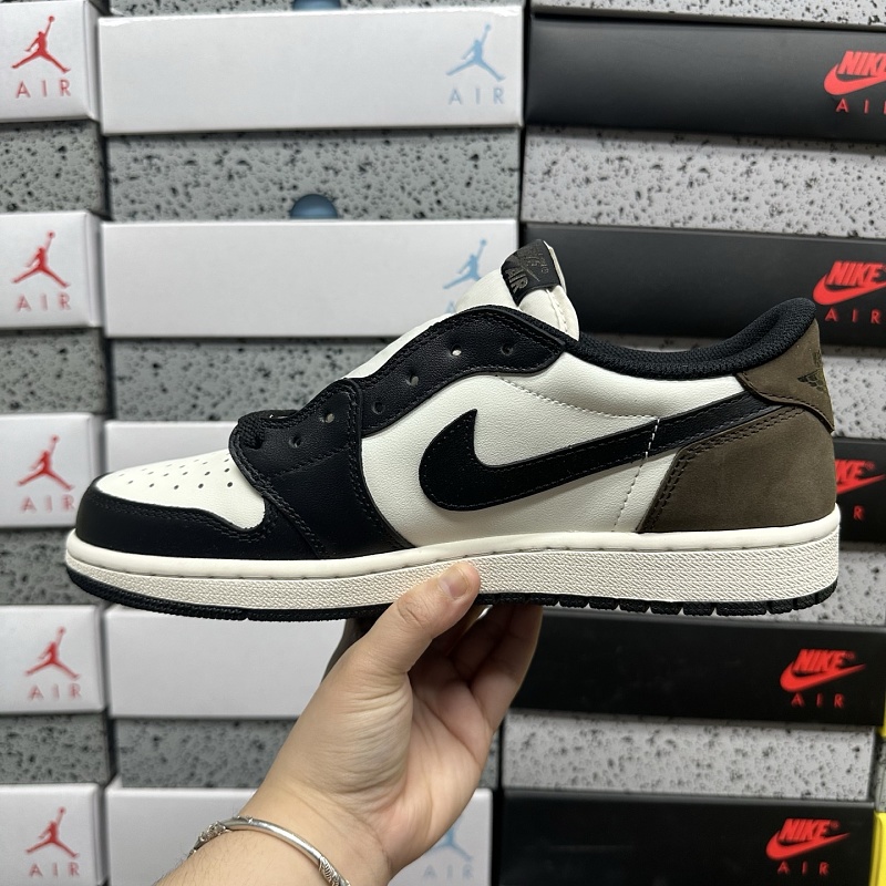 Jordan 1 Sneakers 8
