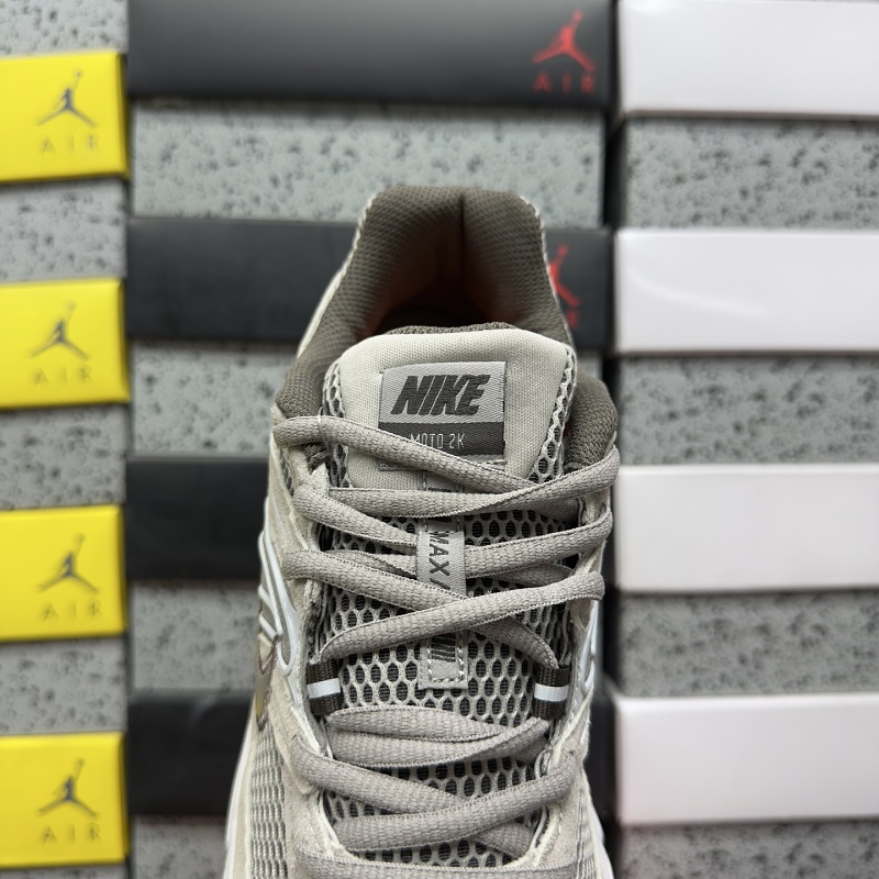Air Max Moto 2K 4