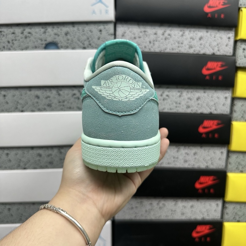 Jordan 1 Sneakers 3