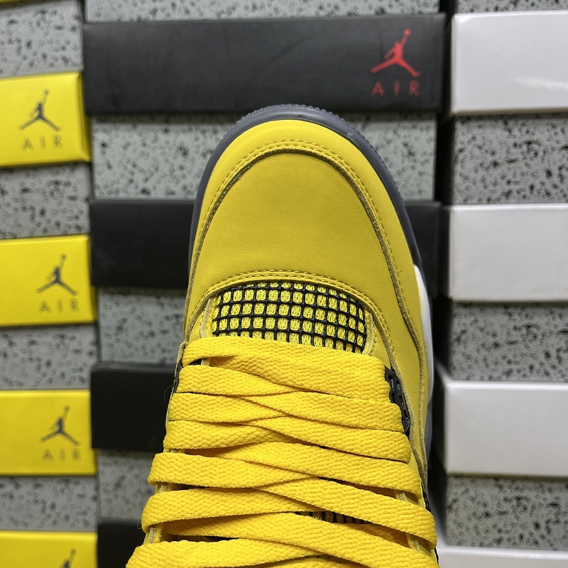 Air Jordan 4 700 4