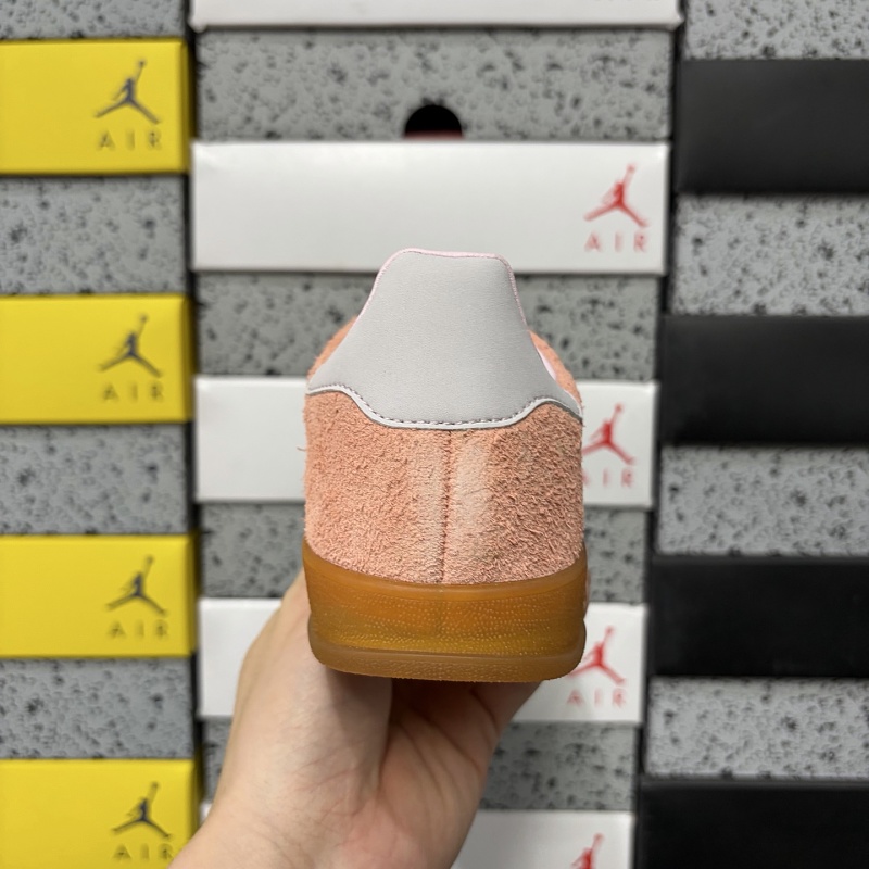 Gazelle Indoor 4