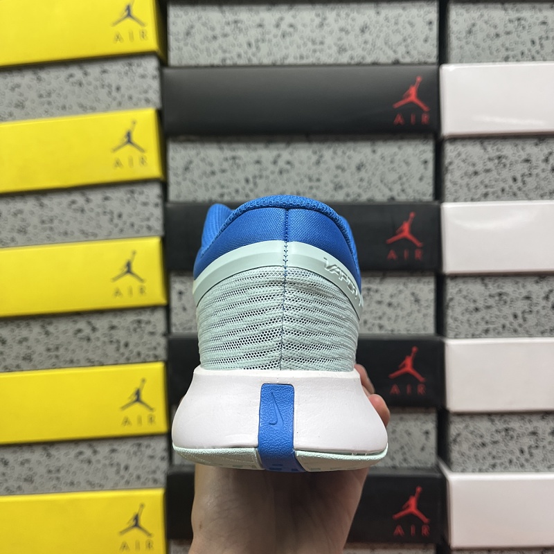 Nike FZ2158 Sneakers 3