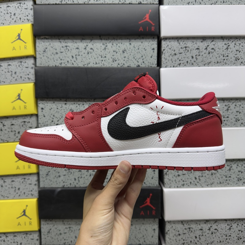 Jordan 1 Sneakers 4