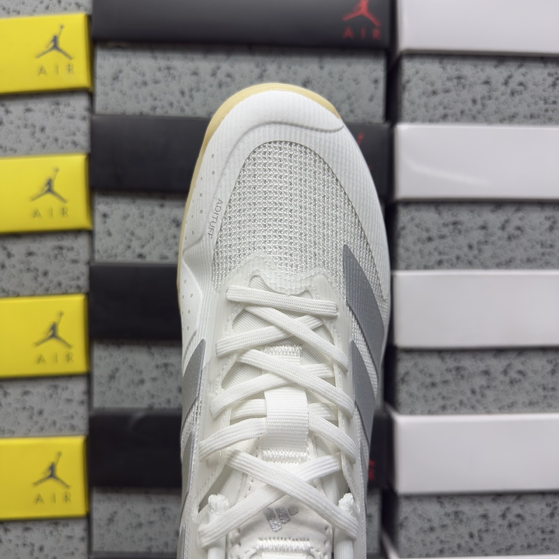 Adizero Ubersonic 5 M 5