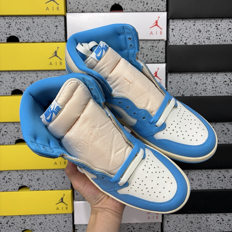 Jordan 1 Sneakers 2
