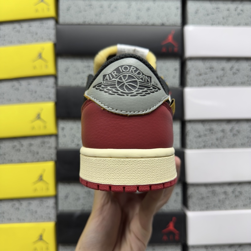 Jordan 1 Sneakers 2