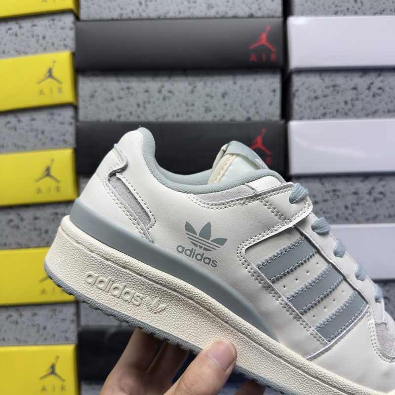 Forum 84 Low 6