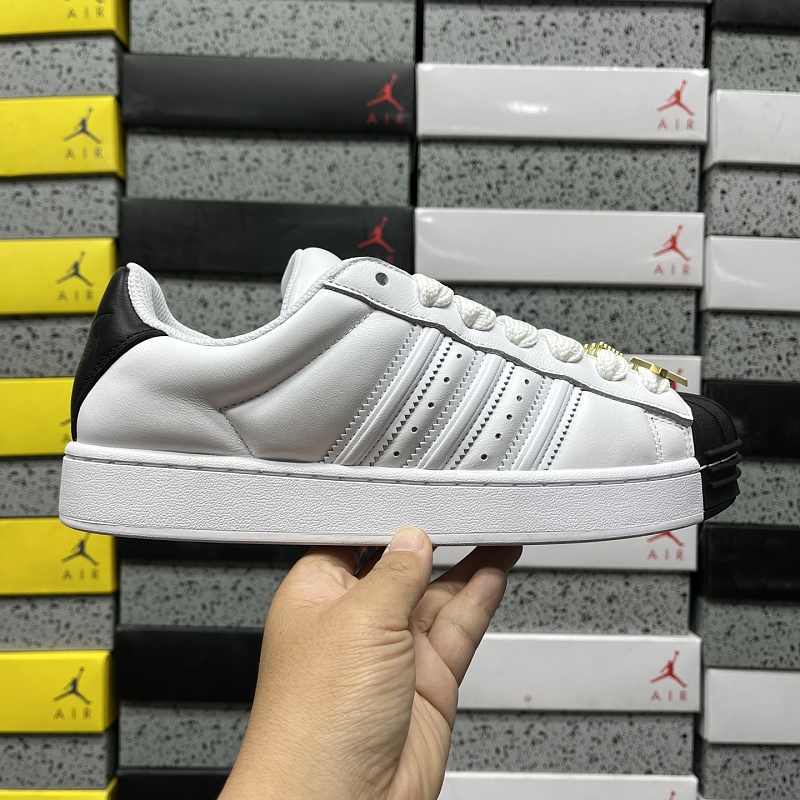 Ad Originals Superstar 10