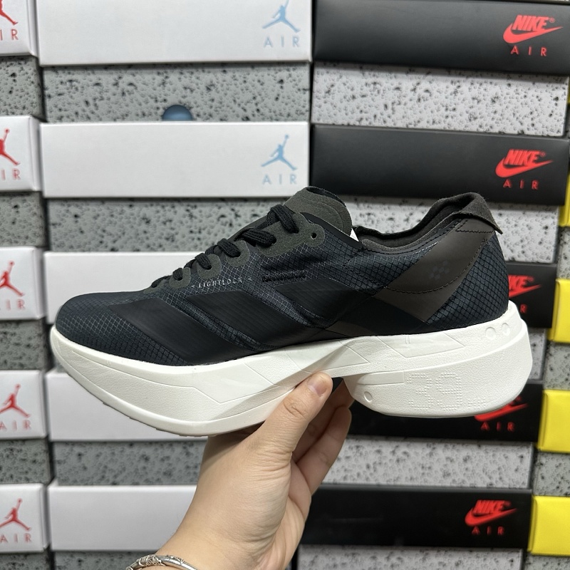 Adizero Adios 4M 8