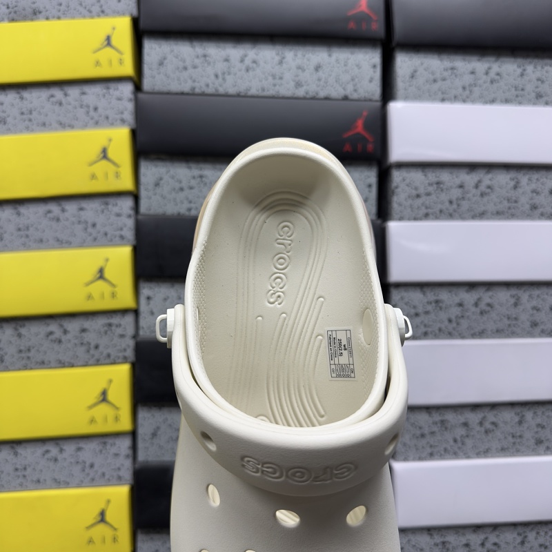 Crocs M3-m7 · 4