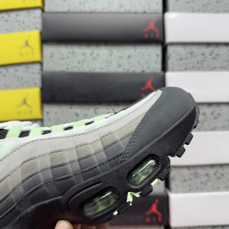 Kz2. Air Max 95 7