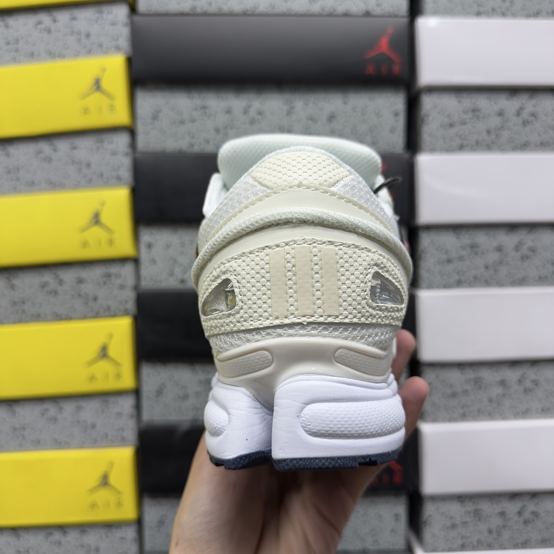 Raf Simons Response Trail · 2