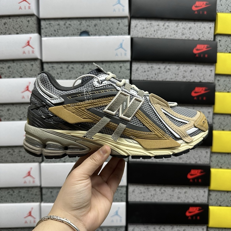 New Balance 1906 Sneakers · 3