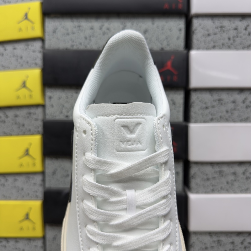 Veja Leather Extra Sneakers 4
